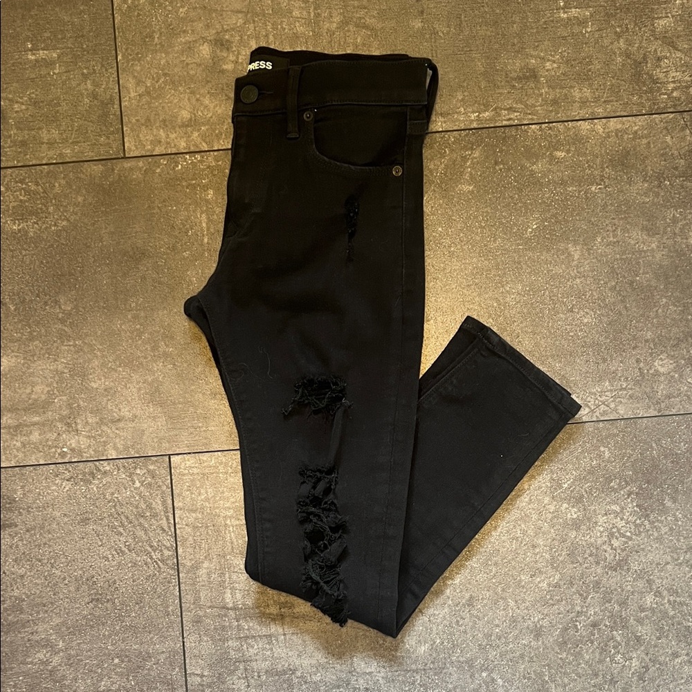 Express Women's Black Distressed Skinny Jeans